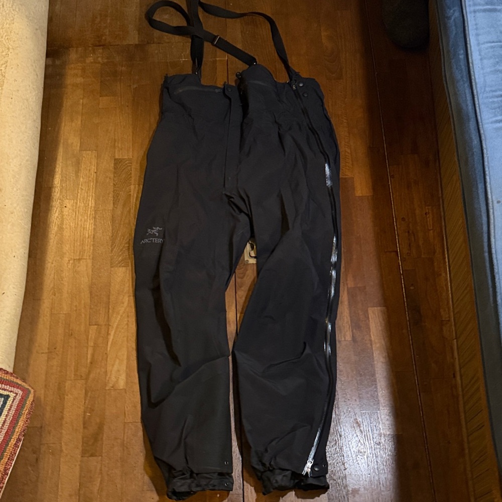 Arc'teryx Men's Theta SV GoreTex Pro Bibs
